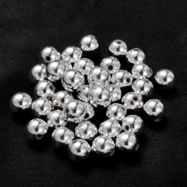 20 x Metaallook kralen 8 mm – gat 1,5 mm – zilverkleur