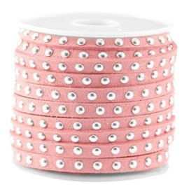 20 cm Imi. Suède leer 5mm met studs zilver Strawberry ice pink