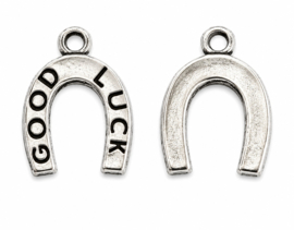 4 x Metalen geluksbedel hoefijzer 18 x 12 x 1,5 mm – oogje 2 mm – antiek zilverkleur