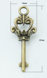 4 x Tibetaans zilveren sleutel  geel koper18 x 37 x 8,5mm gat: 2,5mm