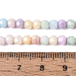 1 x Glaskralen streng facetgeslepen rond 4-4,5 x 3,9 mm – gat 0,8 mm – Mixed Color