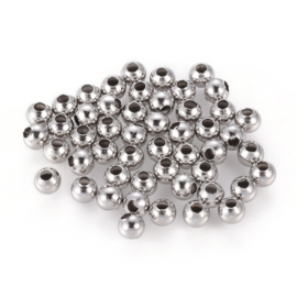 50 x RVS kraaltjes, 3 x 3mm gat: c.a.  1mm