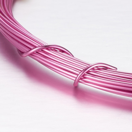 Aluminium draad 0,8 mm dik, 10m per rol, deep pink
