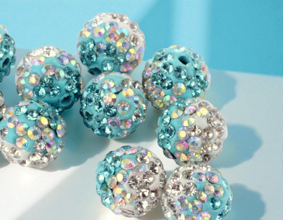 2 x Shamballa kralen 9~10 mm – aquamarine – rijggat ca. 2 mm