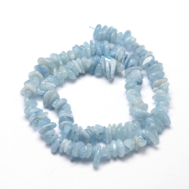 20 x Chips stone kralen 5~14 x4~10mm gat: 1mm Aquamarijn