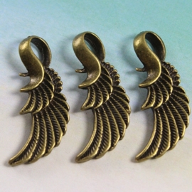 4 x Tibetaans zilveren Engelen vleugeltje 32 x 11 x 3mm Gat: 7 x 4mm geel koper