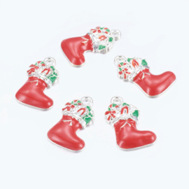 Bedeltje kerst laars met cadeaus met emaille 23 x 14 x 4mm gat: 2mm rood