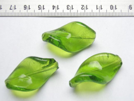 3 stuks grote groene twisted (wokkel) kralen van glas 35 x 18mm groen Gat: 2mm