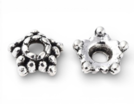 20 x Metalen tussenkraal 5,5 x 2 mm – gat 1 mm – zilverkleur