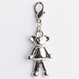 Be Charmed teddybeer bedel met karabijnsluiting zilver met een rhodium laag (nikkelvrij)