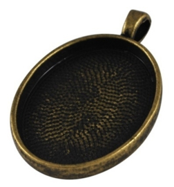 Houder J: Cabochon-Camée houder Tibetaans Zilver. Binnenzijde 22 x30mm geel koper kleur