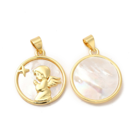 Bedel biddende engel wit ingelegd met schelp, 18K Gold plated 21 x 18 x 3mm oogje 3 x 5mm