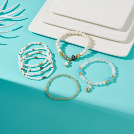 1 x Set van 7 armbandjes met elastiek natuurlijk geverfde Maleisische jade & agaat & glazen rocailles.
