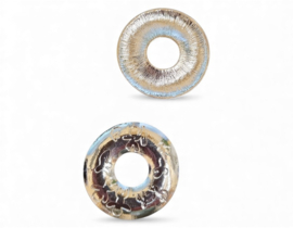 2 x Metalen gesloten ringen met bloemmotief Ø 40 mm – gat Ø 12 mm – zilverkleur