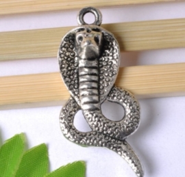 2 x Tibetaans zilveren bedeltje van een slang Cobra 19 x 2mm Gat: 2,5mm