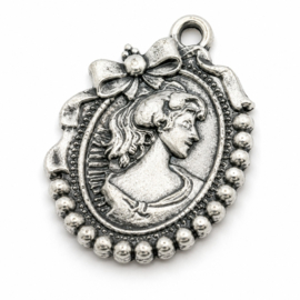 4 x Metalen bedel camée 27,5 x 19,5 mm – antiek zilverkleur