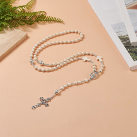 Rozenkrans ketting met lavasteen en metalen bedels, zilverkleur