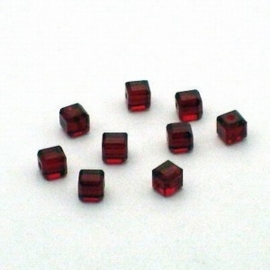 10 x  Preciosa Handgeslepen kristal kraal 4mm bordeaux rood