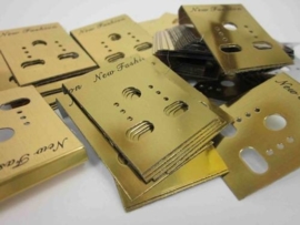 50 plastic kaartjes voor oorbellen 30x40mm goud