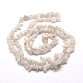 20 x Natural Rainbow Moonstone chips kralen 5-8 x 5-8 mm – gat 1 mm – natuurlijke kleurenmix wit