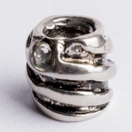 Be Charmed kraal zilver met een rhodium laag (nikkelvrij) c.a.10x 8mm groot gat: 4mm