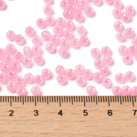 20 gram Glaskralen rocailles Ceylon 4 x 3 mm – gat 1,2 mm – Pearl Pink