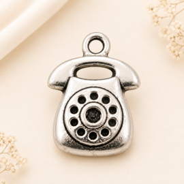 4 x Metalen bedeltjes telefoon 18 x 12 x 3 mm – oogje 2 mm – antiek zilverkleur