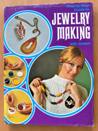1 x Vintage boek Step by Step Guide to Jewelry Making – Avril Rodway – hardcover – Engels