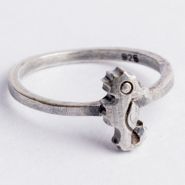 925 zilveren ring zilver Charmins c.a. 26x 7mm ; Ø16mm 