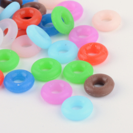 10 x Stopper kralen rubber 6x2 mm – mix kleuren, gat ca. 2 mm