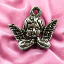 4 x Metalen bedel van een Engel, antiek zilver kleur, afm. 19x16 x 3mm gat 2mm