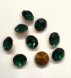 10 x Swarovski puntsteen SS24 Gold Foiled Emerald  5,2mm