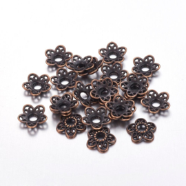 10 x Metalen kralenkapjes rood koper kleur afm. 10,7 x 11,2,5mm gat: 3mm (Nikkelvrij)