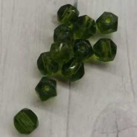 25 Stuks groene glaskralen met facet 4mm gat 2mm