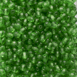 30 x ronde Tsjechië Kristal kraal 4 mm  Kleur: groen gat c.a.: 1mm
