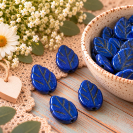 10 x Keramiek kralen blaadje 13 mm – donkerblauw
