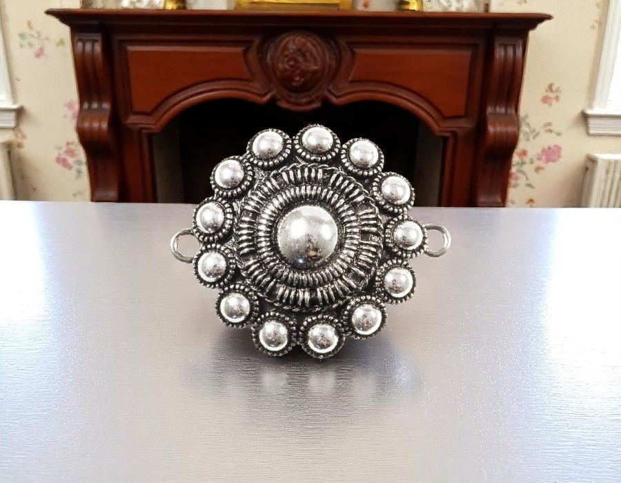 Zeeuwse knop metalen bedels