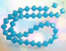 10 x vierkante kralen van melkglas 10 x 10 x 5mm Aqua gat: 1,15mm