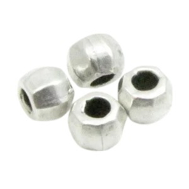 4 x DQ metaal kraal 3x4,5mm gat 1,3mm antiek zilverkleur   (Nikkelvrij)