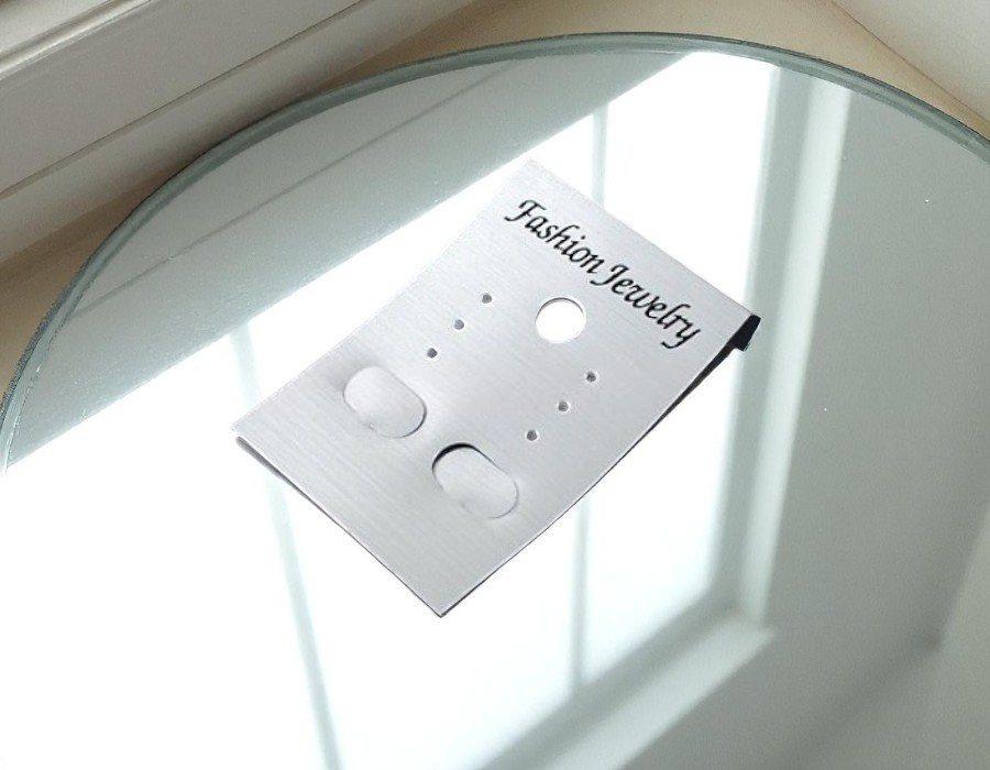 50 x Plastic kaartjes voor oorbellen – zilverkleur – ca. 50 x 37 mm