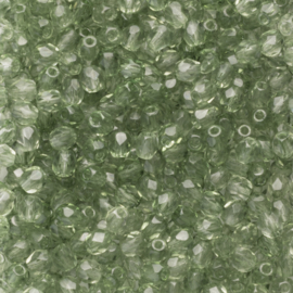 30  x ronde Tsjechische kralen facet kristal afm: 4mm Kleur: groen gat c.a.: 1mm