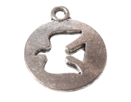 2 x Metalen bedel van een vogel, antiek zilverkleur afm. 18 x 15mm oogje: 1,5mm