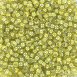 c.a. 5 gram Miyuki rocailles 11/0 - light olive lined crystal luster