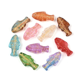 5 x Glaskralen vis 24,5~25 x 12~12,5 x 6~7 mm – gat 1~1,2 mm – goudkleur