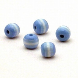 25 x Resin ronde regenboog kraal 8mm licht blauw