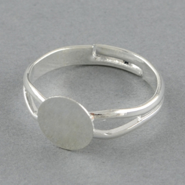Verstelbare verzilverde basis ring, Ø  c.a. 17 mm , maat van de ringdop: 8 mm