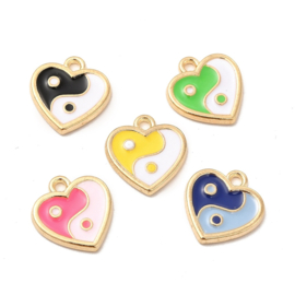 2 x Metalen bedeltjes (mix) met emaille, Yin en Yang goud kleur 14 x 13,5 x 1,7mm oogje 1,6mm