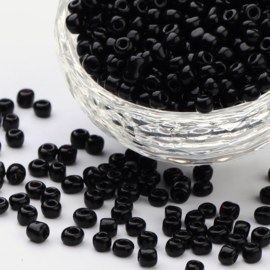 20 gram rocailles  Seed Beads 6/0  4mm gat: 1,5mm Opaque Black