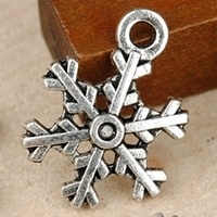 6 x Tibetaans zilveren sneeuwvlokje 18 x 13x  Gat: c.a. 3mm