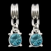 Prachtige verzilverde bedel met kristal strass 8 x 22 x 5mm, gat c.a. 5mm blauw